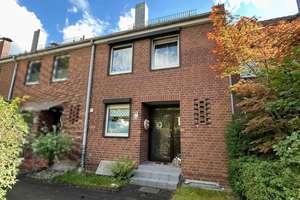 Familienfreundliches Reihenmittelhaus mit Sonnenbalkon und ausgebautem Dachgeschoss – Die vollständige Adresse der Immobilie erhältst du vom Anbieter., 22457 Schnelsen, Hamburg – Vorschaubild 2
