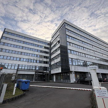 Büroflächen mit Heimvorteil: Arbeiten in direkter Stadionnähe!