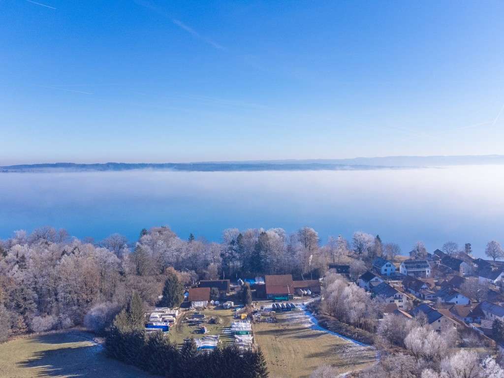 Immobilie in Utting am Ammersee - Edle Bauhausvilla auf exklusivem Grundstück in Seenähe. - Bild 1