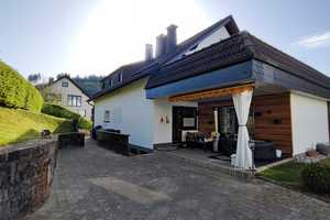 ***Einziehen und wohlfühlen - großes Ein-/Zweifamilienhaus in Eslohe-Kückelheim*** – Zum Hohenstein 6, 59889 Hochsauerlandkreis – Vorschaubild 4