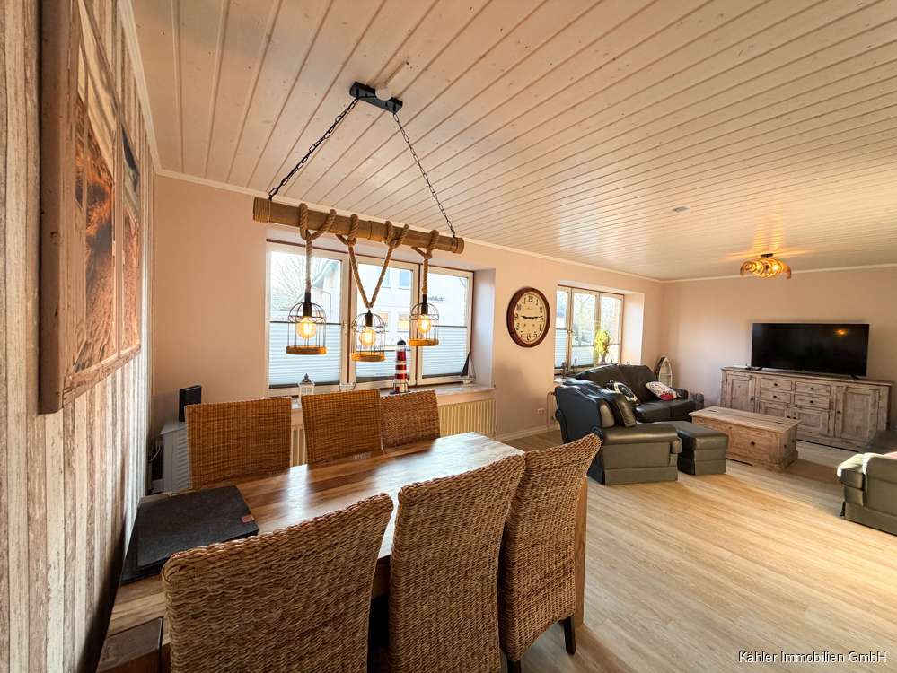 Am Büsumer Hafen! EFH mit ca. 173,39 m² Wohnfläche, Einliegerwohnung, Garage auf 385 m² Eigenland, Dithmarschen Kreis – Bild 4