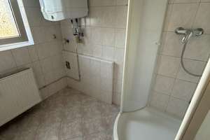 3-Zimmer-Wohnung (92 m²) mit Aufzug, Balkon & EBK, Gebäude 2025 Sanierung - sofort bezugfrei – Dompfaffstraße 148, 91056 Steinforst, Erlangen – Vorschaubild 4