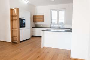 Wohnen mit Skylineblick : 5-Zimmer-Penthouse-Wohnung im  Herzen von Sachsenhausen. – 60599 Sachsenhausen-Süd, Frankfurt am Main – Vorschaubild 5