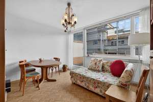 Großzügiger Balkon mit Terrassencharakter und helle Wohnräume in Pforzheim