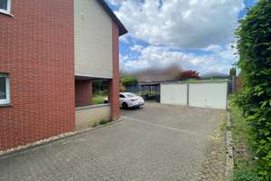 Attraktives Dreifamilienhaus mit Garagen in begehrter Wohnlage von Geilenkirchen – Die vollständige Adresse der Immobilie erhältst du vom Anbieter., 52511 Geilenkirchen – Vorschaubild 2