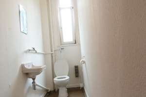 NUR FÜR STUDENTEN-/INNEN - Zimmer in einer 4er-WG in einem Studentenwohnheim in Reutlingen – Seestraße 25, 72764 Reutlingen-Mitte, Reutlingen – Vorschaubild 6