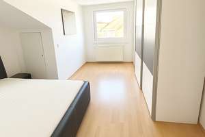 MÖBLIERT und über den Dächern von Düsseldorf: 3 Zimmer in Friedrichstadt – 40215 Friedrichstadt, Düsseldorf – Vorschaubild 6