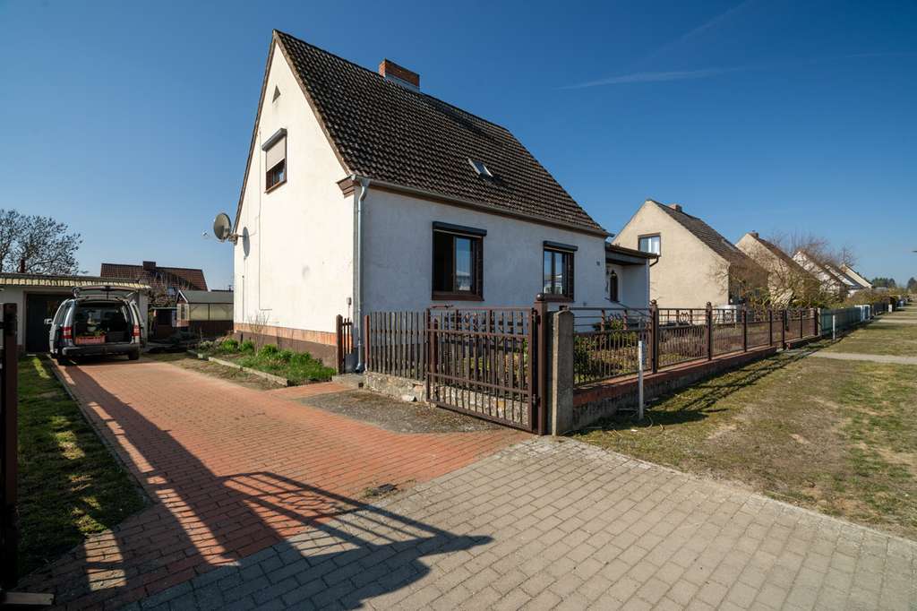 Immobilie in Gartz (Oder) - Viel Platz für Ihre Ideen – Einfamilienhaus mit Garten und Nebengebäuden - Bild 4