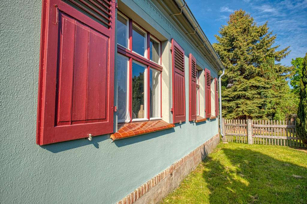 Immobilie in Hintersee - Historische Öfen, Dielenböden und Sauna: Charmantes Haus mit großem Grundstück nahe des Haffs - Bild 2