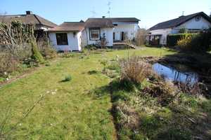 Freistehendes Haus mit großzügigen Garagen und Garten in Meschenich - ideal für Oldtimer-Liebhaber ! – Köln – Vorschaubild 3