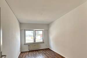 Lichtdurchflutet & großzügig: 3 Zimmer mit Balkon in Bestlage – Hindenburgstr. 57-61, 41061 Gladbach, Mönchengladbach – Vorschaubild 3