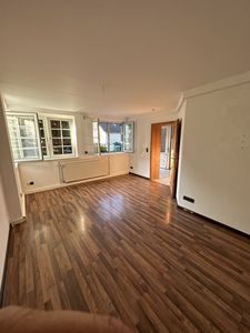 3-Zimmer-Souterrainwohnung mit eigenem Eingang & Stellplatz