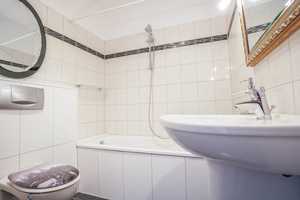 Property thumbnail 11