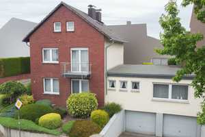 Großzügiges Zweifamilienhaus mit Balkon, Terrasse, Garten und 2 Tiefgaragen im idyllischen Loverich – Aachen (Kreis) – Vorschaubild 55