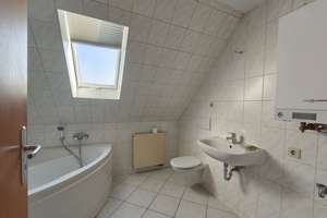 Große Dachgeschoßwohnung mit Balkon! – Triftweg 6, 6847 West, Dessau-Roßlau – Vorschaubild 4