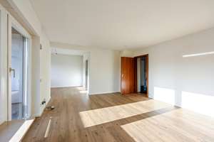 Lichtdurchflutete, optimal geschnittene 3,5-Zimmer-Wohnung mit großem Balkon. – Die vollständige Adresse der Immobilie erhältst du vom Anbieter., 70565 Rohr, Stuttgart – Vorschaubild 2