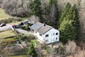 Freistehendes Einfamilienhaus mit Einliegerwohnung, großem Waldgrundstück &Talblick in sonniger Lage – Die vollständige Adresse der Immobilie erhältst du vom Anbieter., 53937 Schleiden – Vorschaubild 6