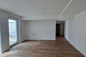 Kernsanierte 2-Zimmer-Wohnung mit großflächiger Terrasse inmitten von Köln-Braunsfeld! – Die vollständige Adresse der Immobilie erhältst du vom Anbieter., 50933 Braunsfeld, Köln – Vorschaubild 3