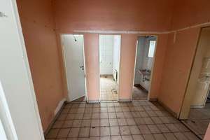 Historisches Mehrfamilienhaus mit großem Entwicklungspotenzial in zentraler Fürther Lage – Die vollständige Adresse der Immobilie erhältst du vom Anbieter., 90762 Stadtpark, Stadtgrenze, Fürth – Vorschaubild 11