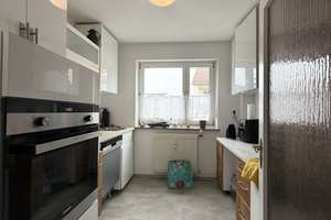 Lichtdurchflutete 3 Zi.-Wohnung in kleiner Wohnanlage mit großem Süd-Balkon, sep. Küche & gr. Keller – Die vollständige Adresse der Immobilie erhältst du vom Anbieter., 82256 Fürstenfeldbruck – Vorschaubild 11