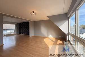 (D)EIN Wohnglück über MG-Bonnenbroich
Gemütliche Dachgeschosswohnung mit Balkon & Garagenoption – 41238 Bonnenbroich-Geneicken, Mönchengladbach – Vorschaubild 9