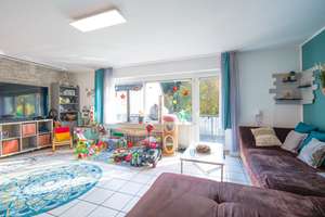 Gepflegtes Reihenmittelhaus*Garten*Balkon*Garage – Die vollständige Adresse der Immobilie erhältst du vom Anbieter., 61389 Schmitten – Vorschaubild 4