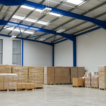 Attraktive Hallenfläche mit Showroom | Überladebrücke | gute Verkehrsanbindung