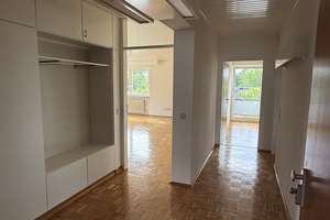 Helle 4-Zimmer Wohnung in Frankfurt-Berkersheim – Die vollständige Adresse der Immobilie erhältst du vom Anbieter., 60435 Berkersheim, Frankfurt am Main – Vorschaubild 2