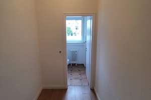  2 Zimmer Wohnung Düsseldorf Oberkassel hell mit Balkon zur Rheinseite – Die vollständige Adresse der Immobilie erhältst du vom Anbieter., 40545 Oberkassel, Düsseldorf – Vorschaubild 4