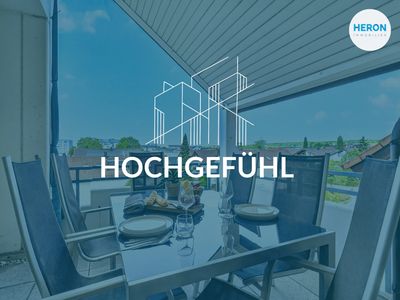 HOCHGEFÜHL - 3,5-Zi.-Dachgeschosswohnung mit großer Loggia, Ausblick und Stellplatz in Holzgerlingen