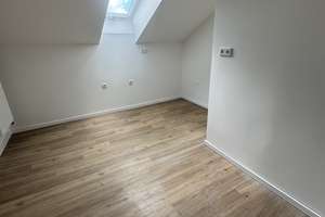 Schöne 3-Zimmer-Wohnung in der Lehmgrubensiedlung, liebevoll saniert mit Garten ! – Die vollständige Adresse der Immobilie erhältst du vom Anbieter., 97084 Heidingsfeld, Würzburg – Vorschaubild 2