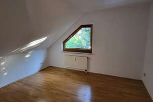 Lichtdurchflutete 2-Zimmer-Dachgeschosswohnung in schönster Lage von Bad Wilhelmshöhe – Krähhahnstraße 9d, 34131 Bad Wilhelmshöhe, Kassel – Vorschaubild 7
