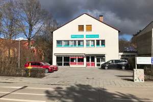 Attraktive Dachgeschosswohnung mit  2 Zimmern in Regensburg-Königswiesen