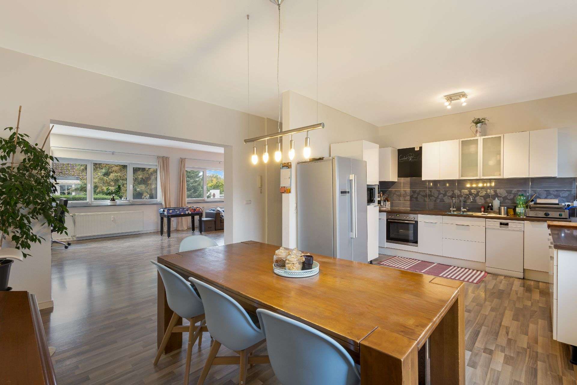 Immobilie in Schwalbach - Wohnen und Investieren: Saniertes Mehrfamilienhaus in attraktiver Feldrandlage in Schwalbach/Ts. - Bild 22