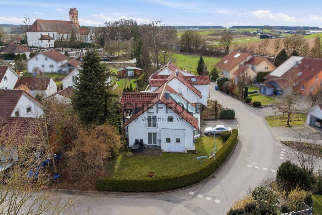 Immobilie in Schemmerhofen - Perfekt für die Familie! Gepflegtes Einfamilienhaus in beliebter und ruhiger Wohnlage - Bild 1