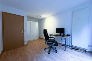 „Zentral gelegenes 2-Zimmer-Apartment mit französischem Balkon in Stuttgart-Mitte“ – Die vollständige Adresse der Immobilie erhältst du vom Anbieter., 70178 Rathaus, Stuttgart – Vorschaubild 2