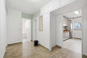 3-Zimmer-Wohnung mit Loggia – modernisiert in Bonn-Mehlem – Die vollständige Adresse der Immobilie erhältst du vom Anbieter., 53179 Lannesdorf, Bonn – Vorschaubild 11