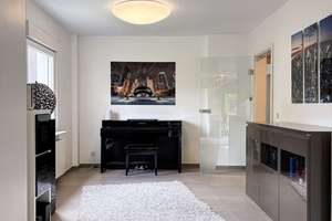VILLA mit POOL   :::   WI - MITTEN IM MÄRCHENLAND – Die vollständige Adresse der Immobilie erhältst du vom Anbieter., 65199 Dotzheim, Wiesbaden – Vorschaubild 8