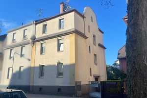 Gebotsverfahren: Kleinod in Frankfurt Unterliederbach.  Schönes Dreifamilienhaus mit Ausbaure – Gotenstr. 72, 65929 Frankfurt am Main – Vorschaubild 1