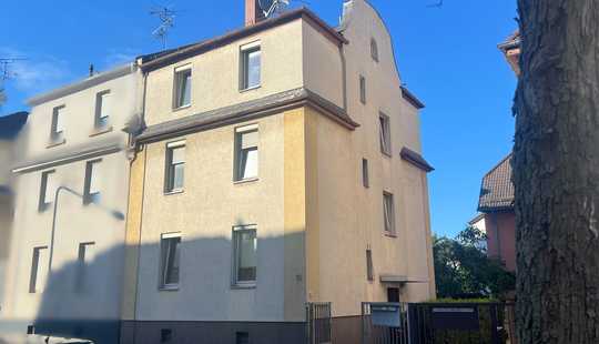 Bild von Gebotsverfahren: Kleinod in Frankfurt Unterliederbach.  Schönes Dreifamilienhaus mit Ausbaure