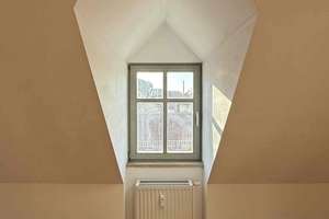 **Provisionsfrei**Wohnen zwischen Eisernem Steg und Arnulfplatz**Dachgeschoss im Altbau – Rehgäßchen 3, 93047 Innenstadt, Regensburg – Vorschaubild 3