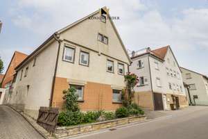 Vielfalt trifft Potenzial: Zweifamilienhaus  mit beeindruckender Scheune in idyllischer Lage – Die vollständige Adresse der Immobilie erhältst du vom Anbieter., 74394 Hessigheim – Vorschaubild 1
