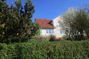 Gemütliche 4-Zi-Doppelhaushälfte mit schönem Garten & Carport im Ortsteil von Bad Liebenstein! – Die vollständige Adresse der Immobilie erhältst du vom Anbieter., 36448 Schweina – Vorschaubild 14