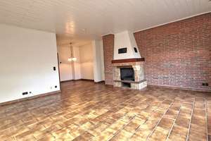 Charmantes Reihenhaus mit Garten, Kamin & Doppelgarage in ruhiger Wohnstraße – Die vollständige Adresse der Immobilie erhältst du vom Anbieter., 45309 Schonnebeck, Essen – Vorschaubild 3