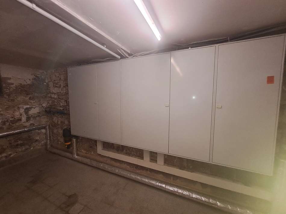 Strom Zentrale _ Haus
