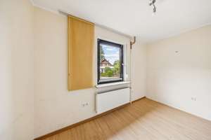 Frei verfügbar ! Gepflegtes Einfamilienhaus mit Vollkeller und Nebengebäude & Garage für 2 Fahrzeuge – Die vollständige Adresse der Immobilie erhältst du vom Anbieter., 22147 Rahlstedt, Hamburg – Vorschaubild 5
