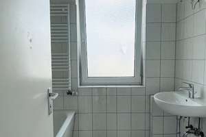 Helle 2,5-Zimmer-Wohnung mit Balkon in ruhiger Berliner Lage - WE25 – Fahrenheitstraße 28, 12207 Lichterfelde, Berlin – Vorschaubild 9