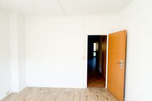 Modern sanierte 3-Raum-Wohnung mit stilvoller Einbauküche + Gratis LED TV 65 ZOLL – Wolgograder Allee 66, 9123 Hutholz, Chemnitz – Vorschaubild 21