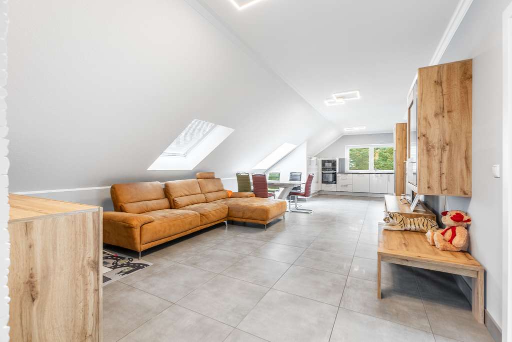 Immobilie in Meinersen - Dachgeschosswohnung mit Einbauküche in Meinersen - Bild 1