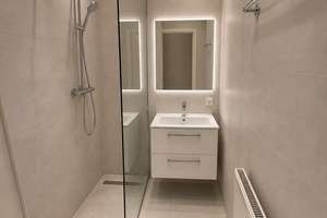 Erstbezug nach Sanierung: helle 3-Zimmer-Altbauwohnung mit Balkon, Einbauküche und separatem WC – Die vollständige Adresse der Immobilie erhältst du vom Anbieter., 90459 Galgenhof, Nürnberg – Vorschaubild 2